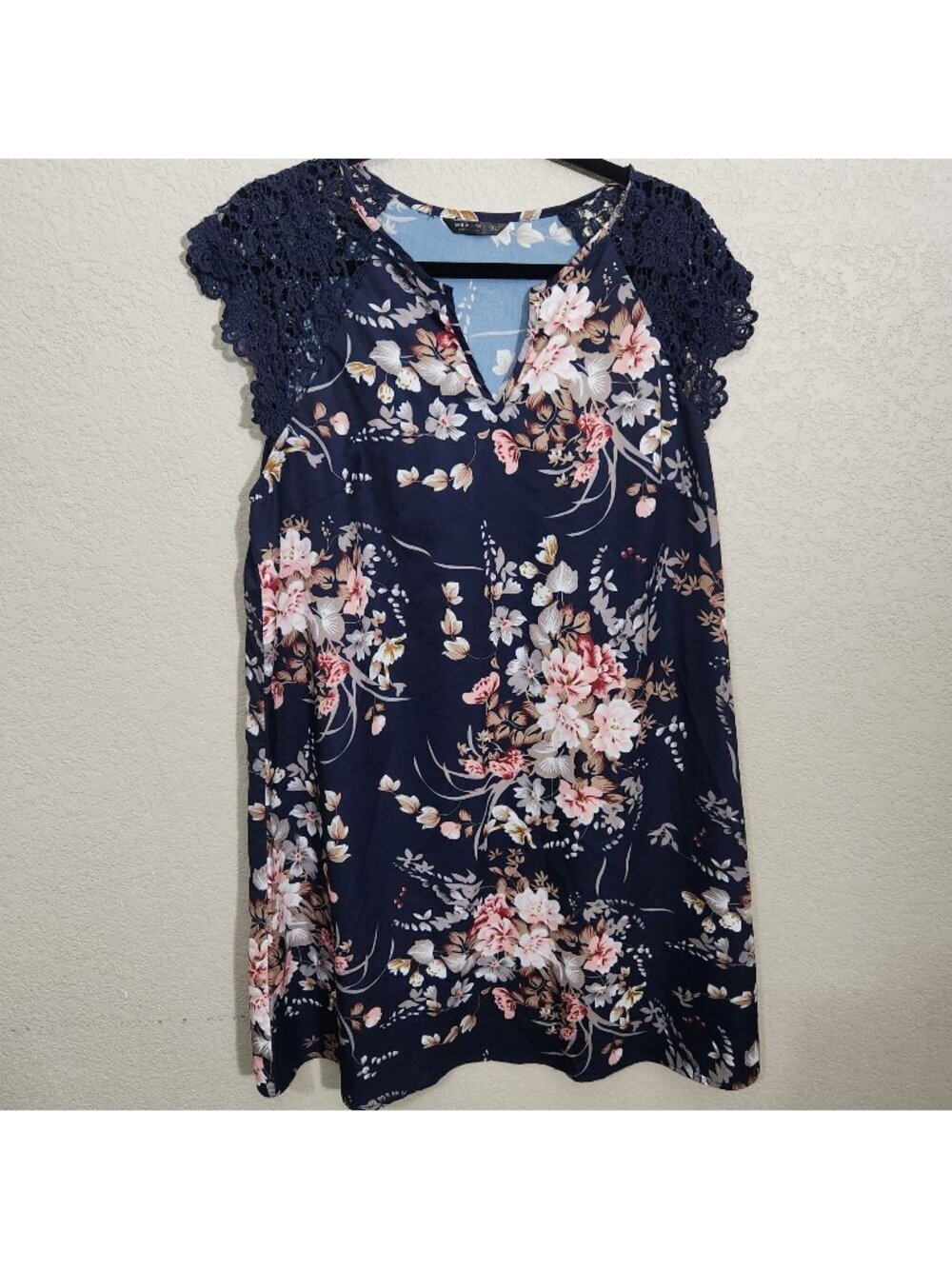 Shein Curve Womens Floral Print Navy Top With Crochet Lace Sleeves Size 1XL